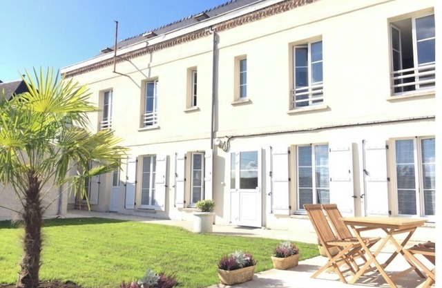 Laon Duplex "Les Capucines" with garden and private spa