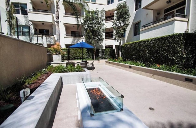 Large 2 Bedroom 2 Bath With Wonderful Views (G41)