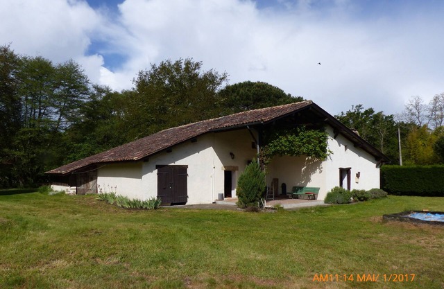 Large charming Landes house located in South Gironde: 9 beds
