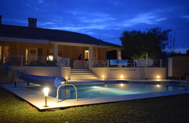 Large, comfortable family home in the countryside with heated pool