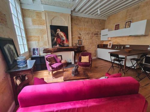 Large deluxe suite, historic center 2nd