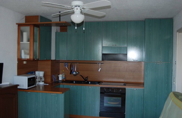 Large F2 apartment near the beach