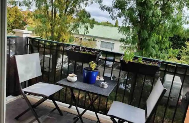 Large F3 near Paris and Versailles, ideal for 4!