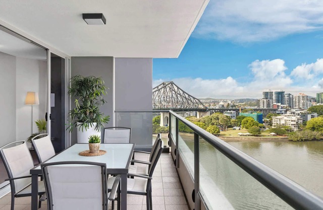 Large Family Apartment|Amazing River & City Views