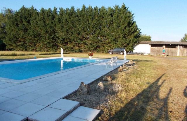 Large Family House in Mussidan with pool, garden and only 20 minutes to Bergerac