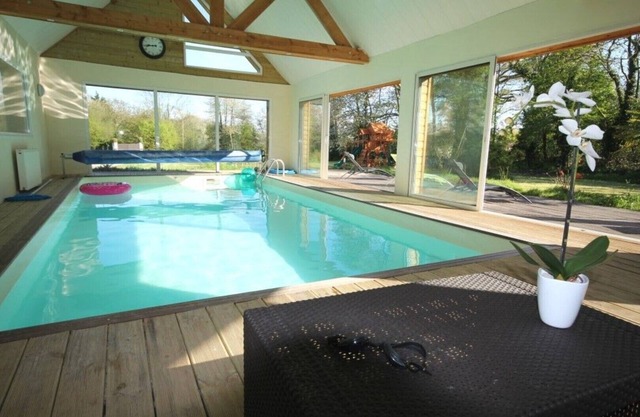 Large family villa with indoor pool near Deauville