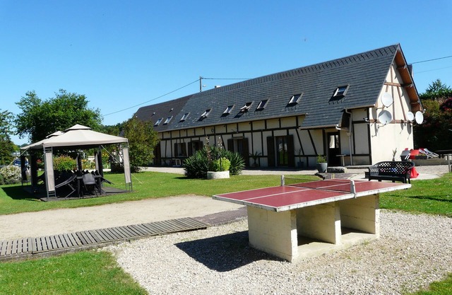 Large luxury Normandy house 4* for 14 people + heated swimming pool