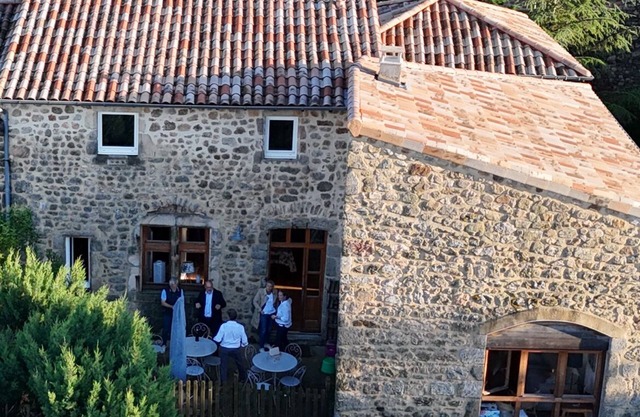 Large vacation home in Ardéche, with swimming pool and garden.