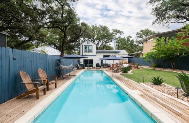 Large Pool & Backyard in Heart of S Austin Walkable to Historic S Congress Ave