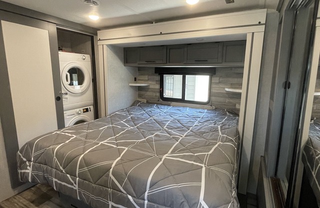 Large private 1bdrm RV near Medical Center in San Antonio