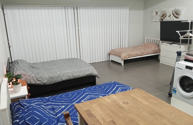 Large Self-Serviced Apartment, Opposite from Nature Reserve