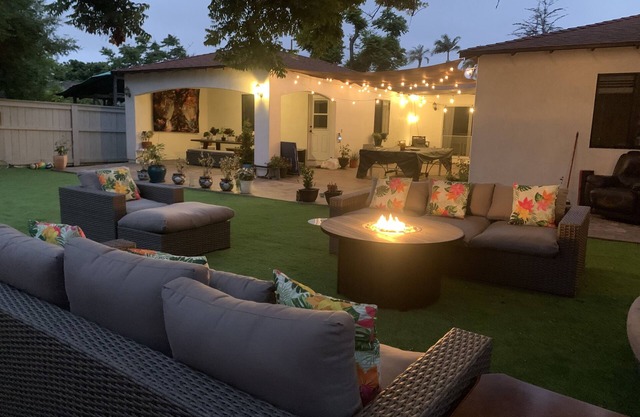 Large space 4 large groups, families, intimate celebrations, retreats & reunion.