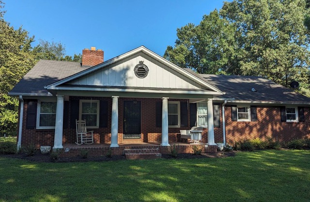 Large Spacious Property and Home Minutes From the Interstate