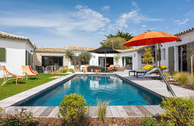 LARGE STANDING VILLA 7 BEDROOMS 14 PEOPLE POOL GARDEN - WOOD BEACH