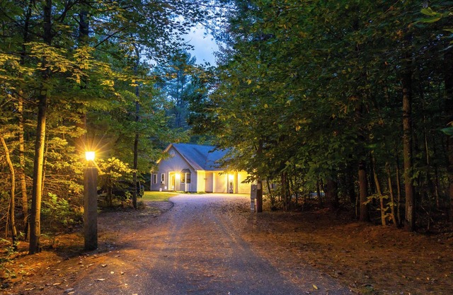 Large Vacation Home Game Room Hot Tub 2 Big Screens