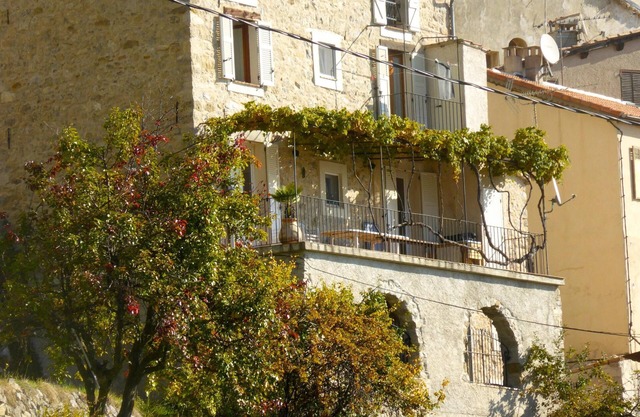 Large village house/Exceptional view for 8 people.