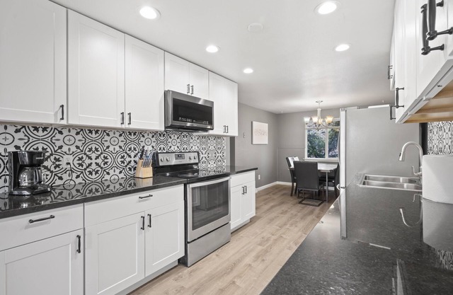 Large Wheat Ridge Home - 11 Beds + 2 Livingrooms