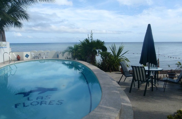 Las Flores Country & Beachside Hotel