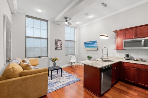 Lavish 1br Rooftop Pool & Gym