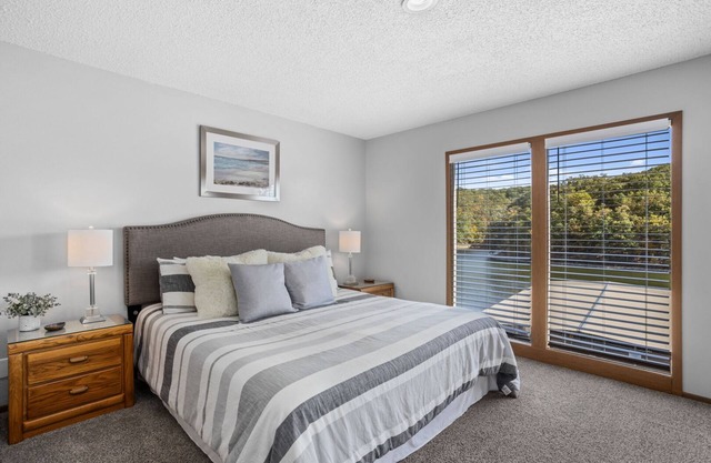 Lazy B-01 Lazy Days Condos a Great Location For Large Family Get Together!