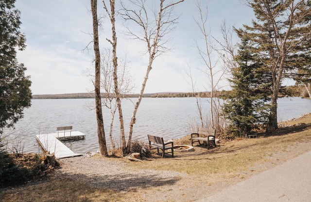 Lazy Moose Lake House on Madawaska Lake - Stockholm, ME