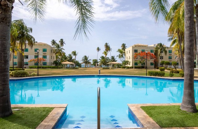 Lazy River Fun, Direct Beach Access