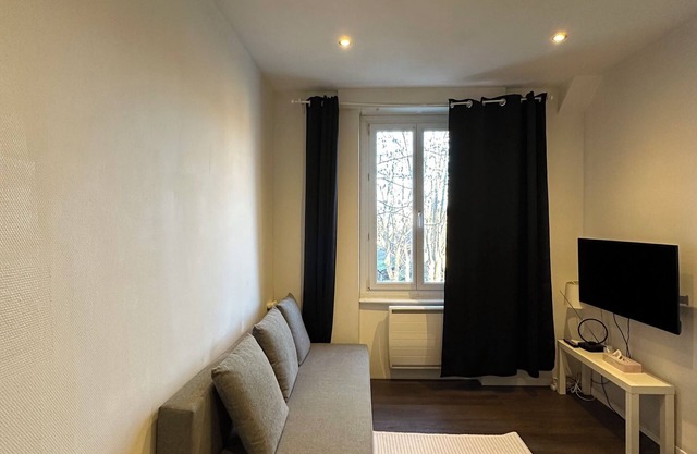 * Le 11 * Joli F2 rénové, centre