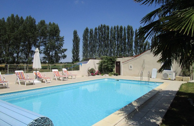 "Le Bas des Vignes" country gîte and B&B