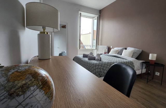 Le central, a spacious one-bedroom apartment in the heart of Jurançon