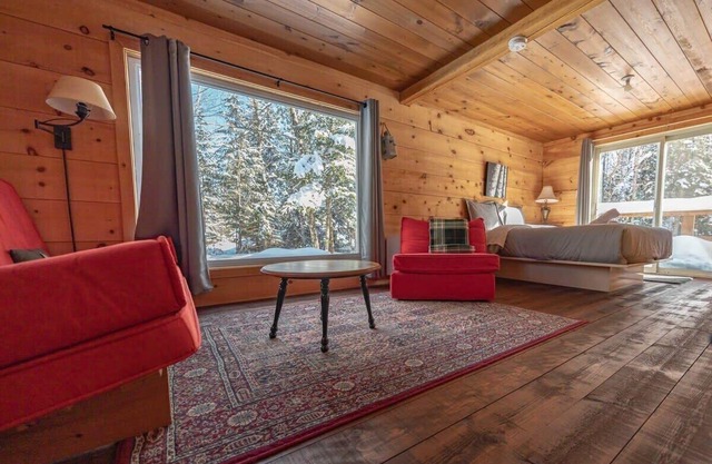 Le Chaperon Rouge | hot tub | dogfriendly