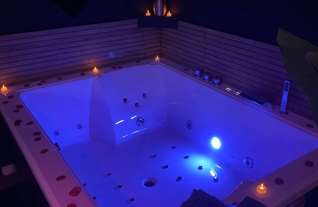 Le Cocon Doré Love Room Balnéothérapie
