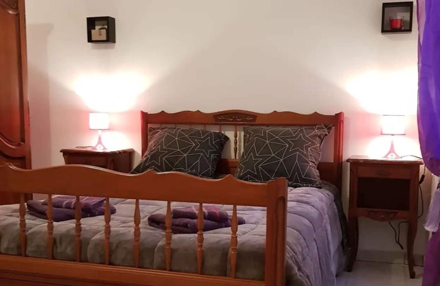Le Cocon Violet - Vierzon - Wifi et Parking Inclus