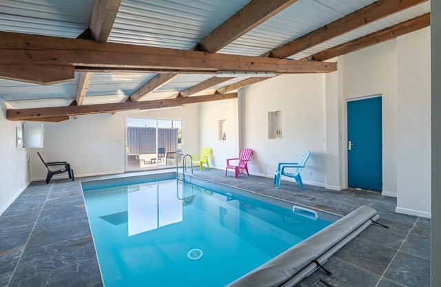 Le Cottage de Flore - Four Bedroom House, Sleeps 8