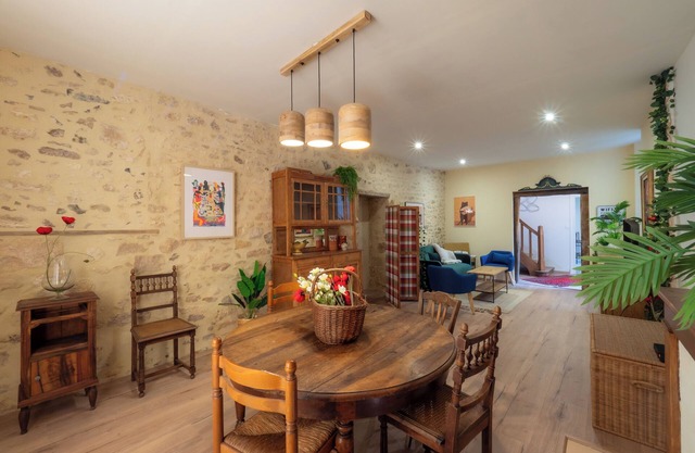 Le Gentil Coquelicot, all the charm of an old, tastefully renovated house.