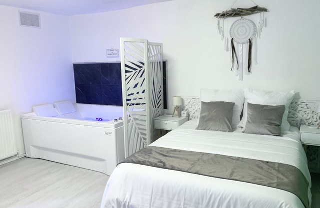 Le Golf Balnéo - Cosy & SPA