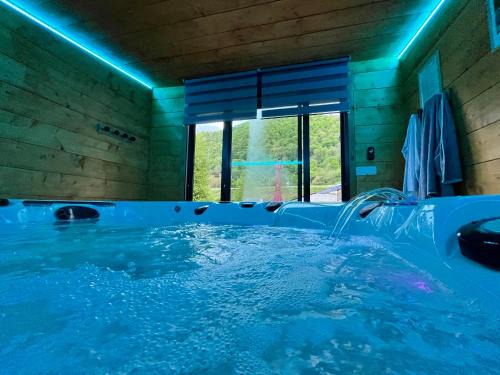 Le Hourmigué maison avec jacuzzi à 15mn de Luchon