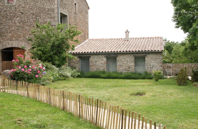 Le Mazet des Clauzals: 2 room gite on the Larzac in Le Cros