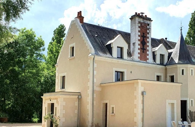 Le Moulin de Ronsard : Demeure spacieuse, jardin et vue sur le Loir - 8 personnes - FR-1-491-459