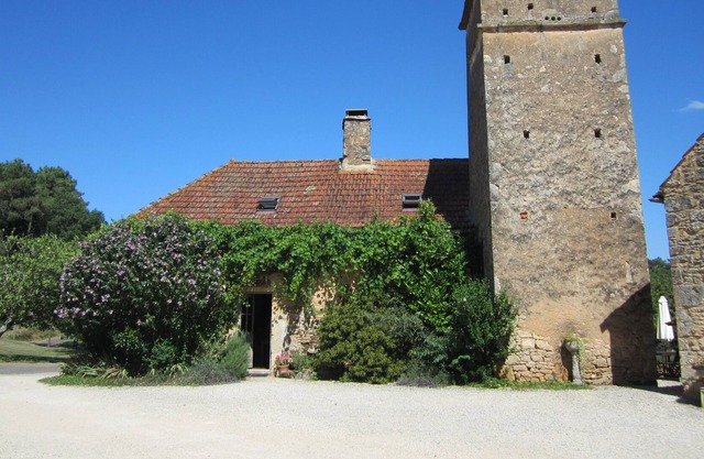 Le Pigeonnier, Beautiful stone farmhouse in private hamlet with 20 acres of land