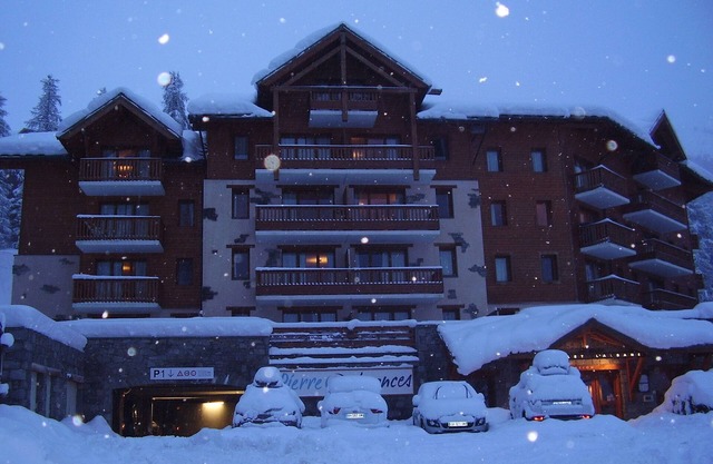 Le Refuge de l'Albane T3 PIED PISTES linen, cleaning & parking included 2-5P PISCINE
