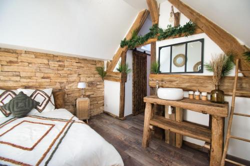 LE RELAIS DES CALECHES - La Jungle Room