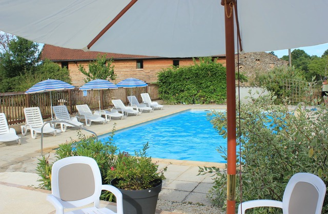 Le Rosier, Gîtes de Peyrounou. Spacious 2 bedroom gîte.