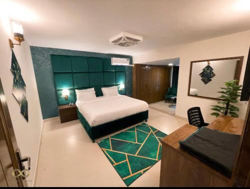 Le Royal Family lodges