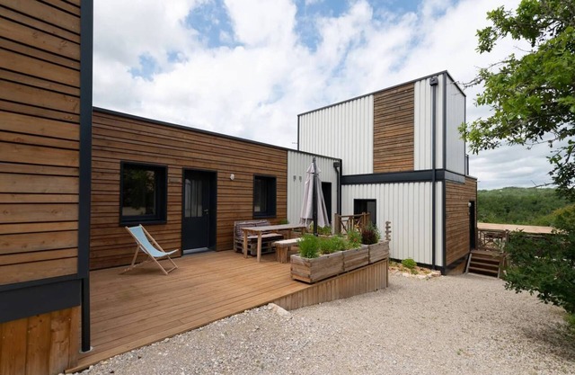 Le Sarlat, eco-designed accommodation, 7 people