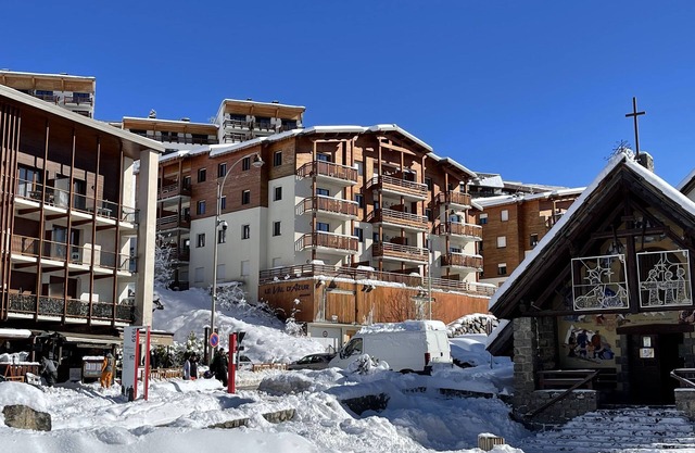Le Val D'Azur - 2 Rooms in the center of Valberg (WIFI, Swimming pool, Parking)