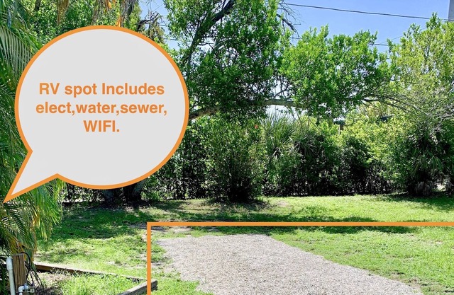 Leaning Cactus 🌵 RV Campsite, Close to Beaches, Go Glamping!