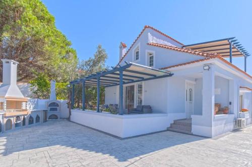 Lefkathia Beach Villa - Gated Beach-Front Private Villa at Lefkathia Beach, Chios!