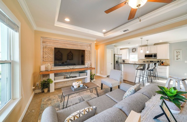 Legacy Ranch Home w/Lake Access & Grill
