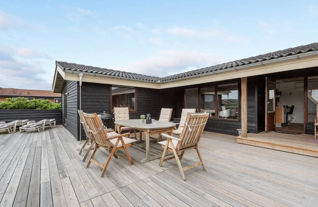 "Leleks" - 200m from the sea by Interhome
