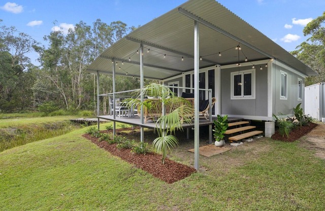 Leos Beach Hideaway, Stylish Tiny Home